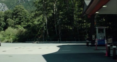 В лесу (2015) В лесу (2015)