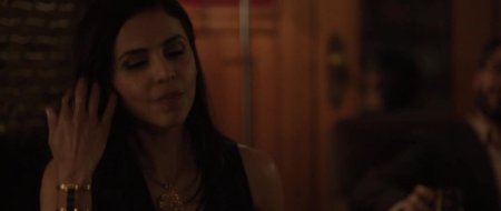 Бегущая от реальности (2016)