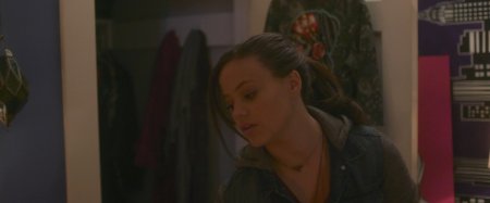 Под Личиной (2016)